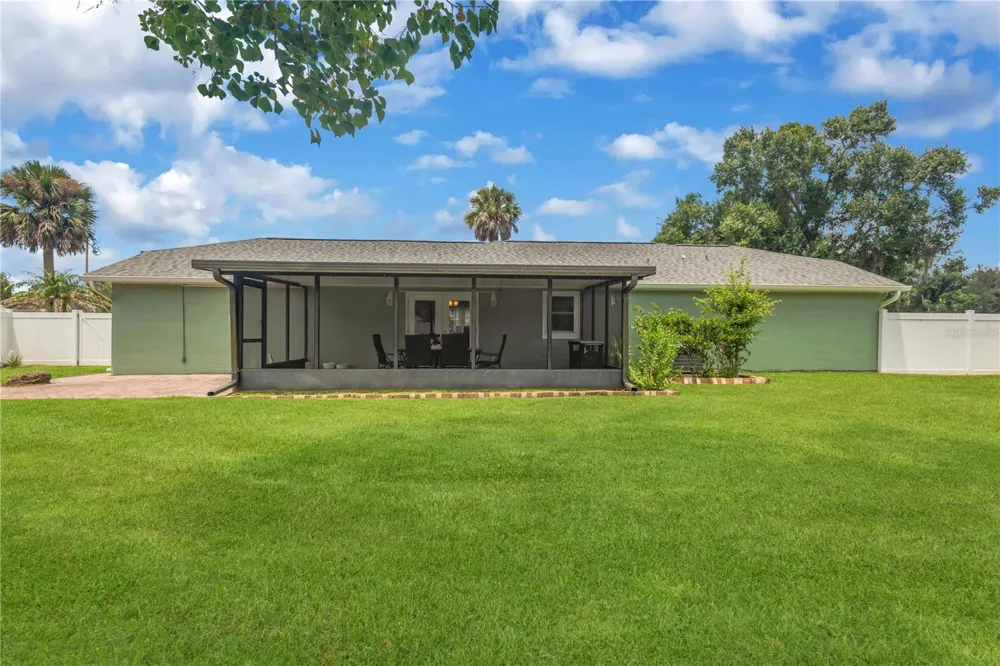 819 JACARANDA DRIVE Oldsmar, FL 34677