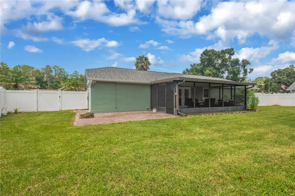 819 JACARANDA DRIVE Oldsmar, FL 34677
