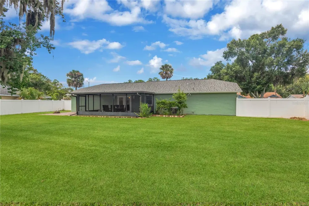 819 JACARANDA DRIVE Oldsmar, FL 34677