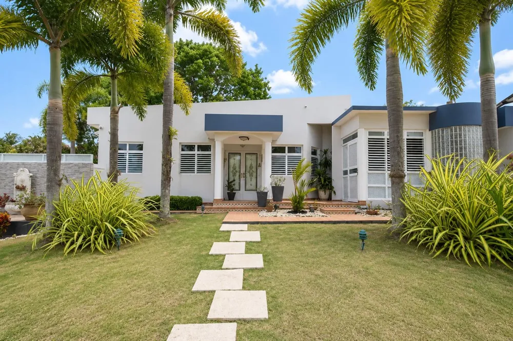 Calle 1 QUINTAS DE CANDELERO #C26 Humacao, PR 00791