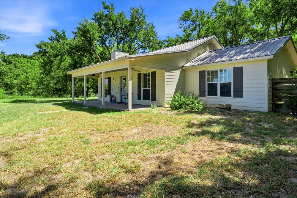 8418 County Road 3613 Murchison, TX 75778