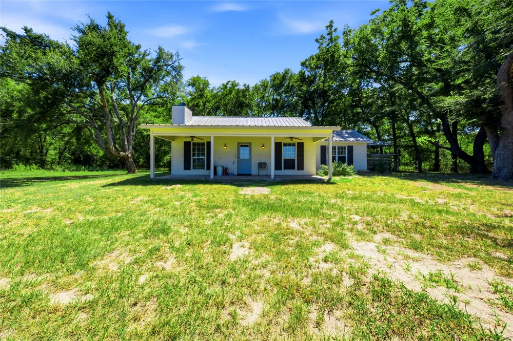 8418 County Road 3613 Murchison, TX 75778