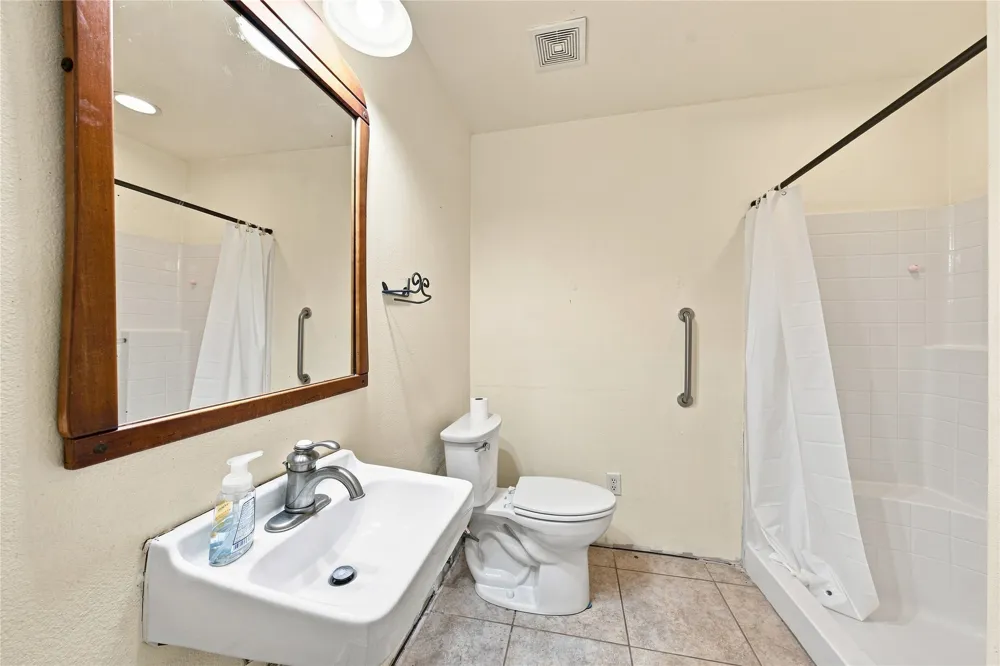 8418 County Road 3613 Murchison, TX 75778