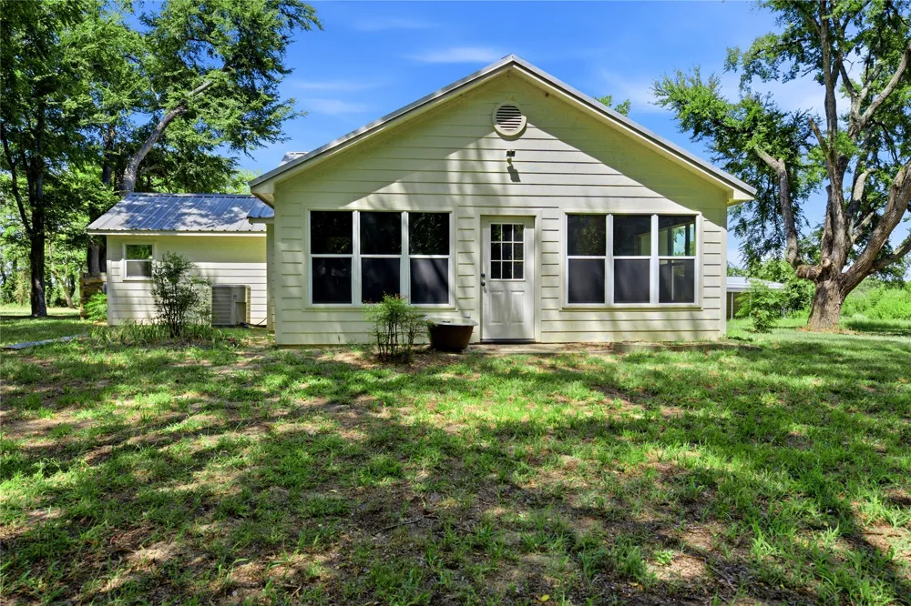 8418 County Road 3613 Murchison, TX 75778