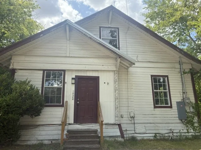 1920 Johnson Street Greenville, TX 75401