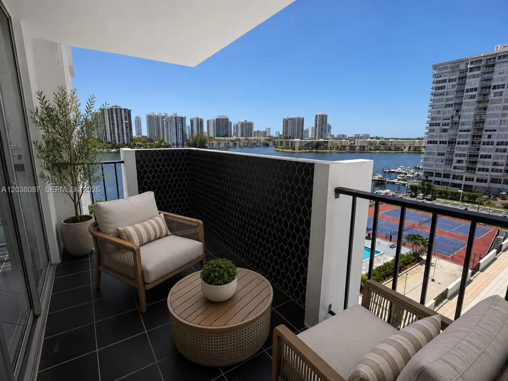 2780 NE 183rd St #810 Aventura, FL 33160