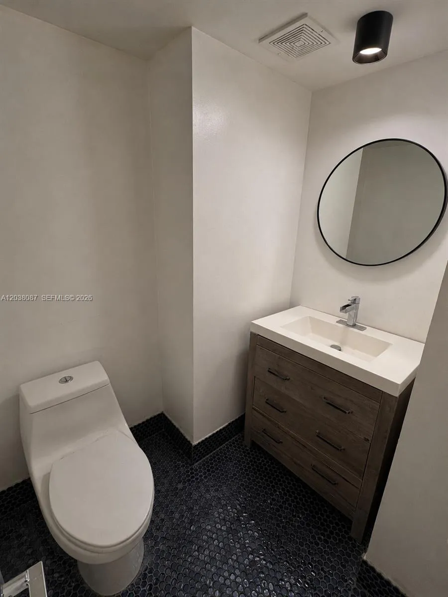 2780 NE 183rd St #810 Aventura, FL 33160