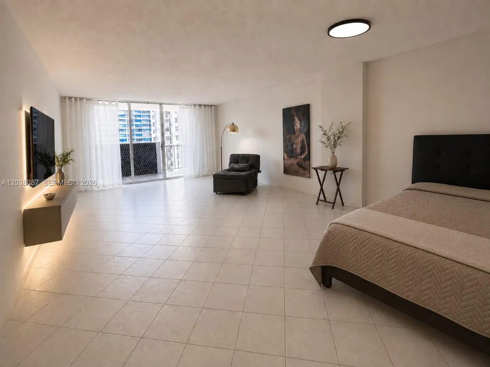 2780 NE 183rd St #810 Aventura, FL 33160