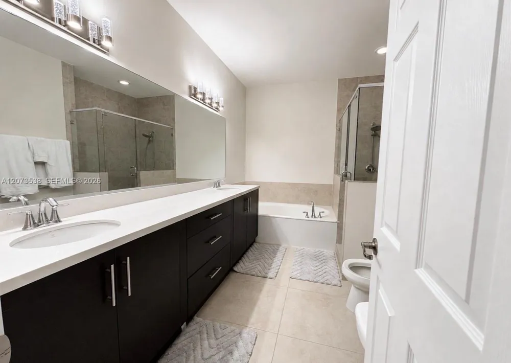 5930 NW 104th Path Doral, FL 33178