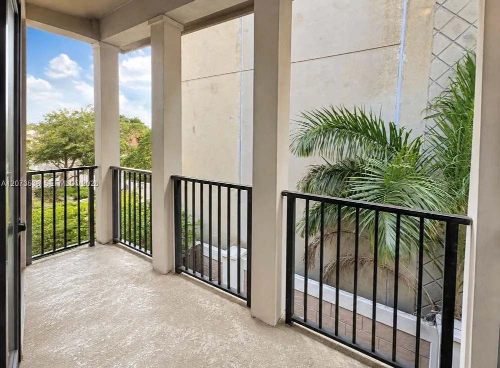 5930 NW 104th Path Doral, FL 33178