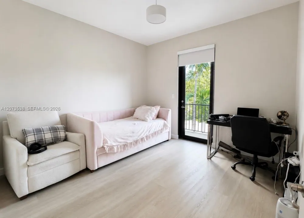 5930 NW 104th Path Doral, FL 33178