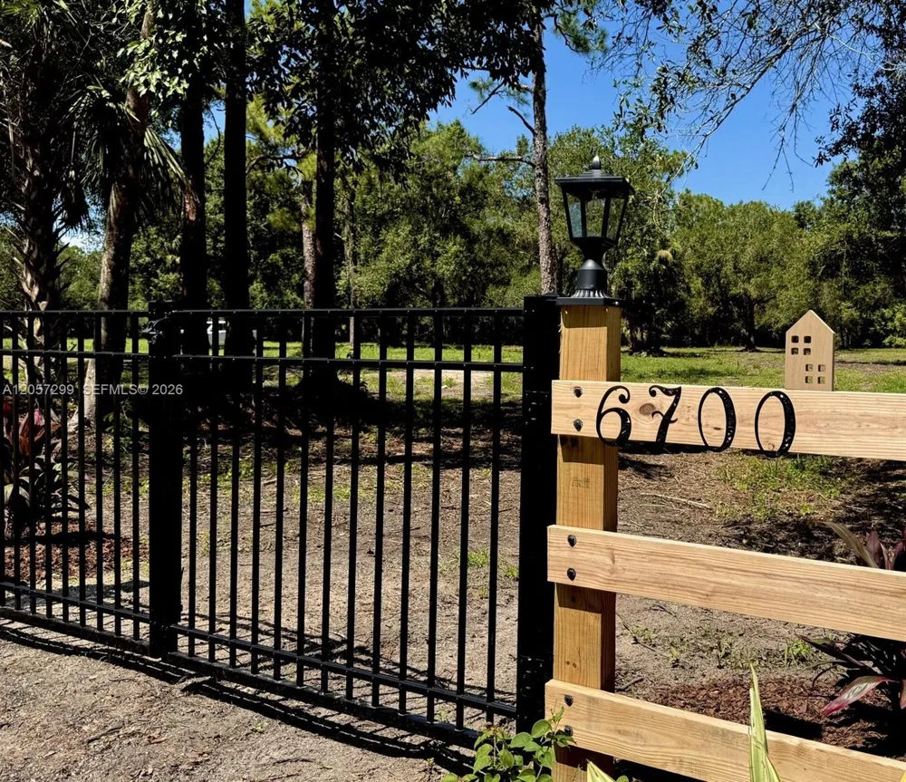 6700 Louella dr Fort Myers, FL 33905