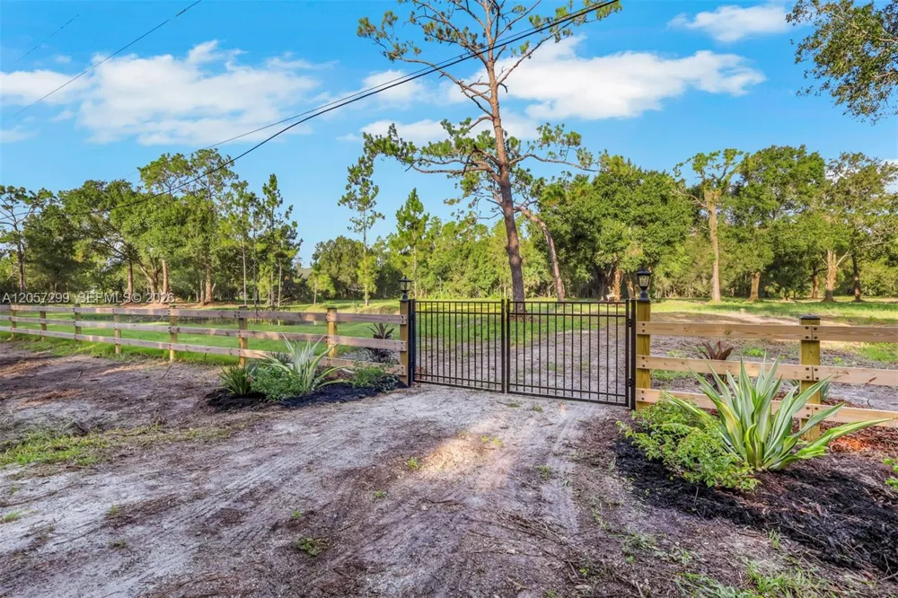 6700 Louella dr Fort Myers, FL 33905