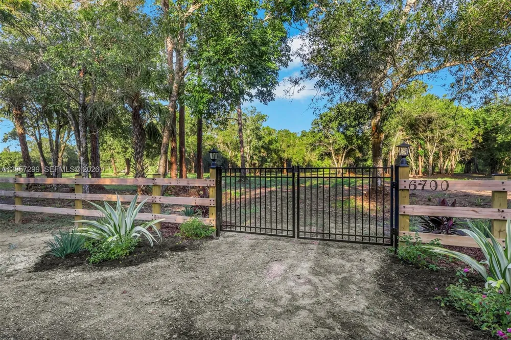 6700 Louella dr Fort Myers, FL 33905