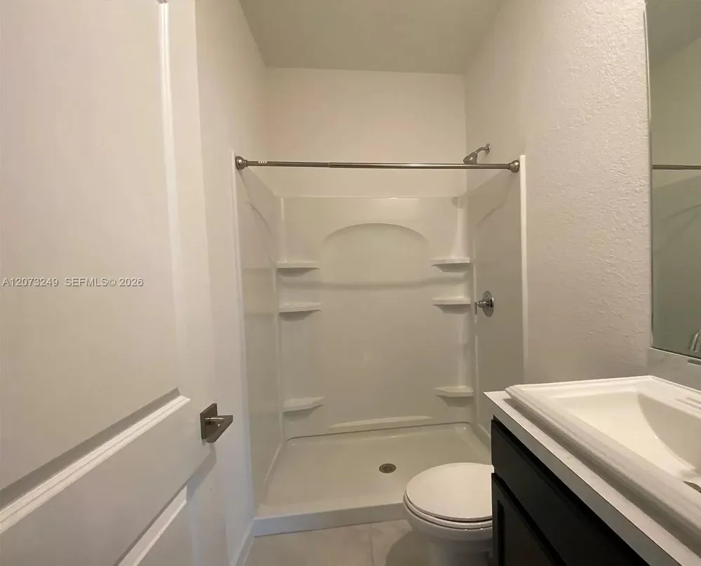 2810 NW 181st St Miami Gardens, FL 33056