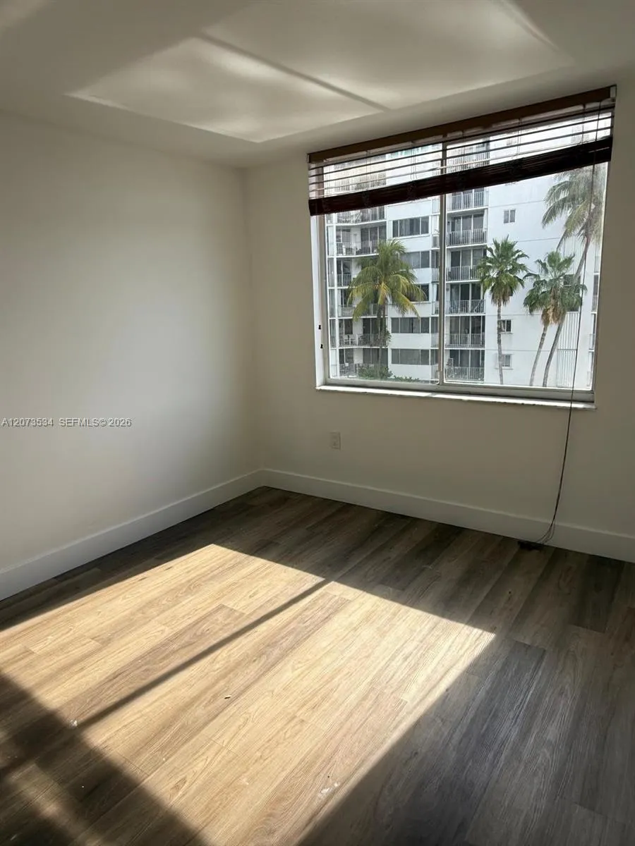 1720 NW N River Dr #408 Miami, FL 33125