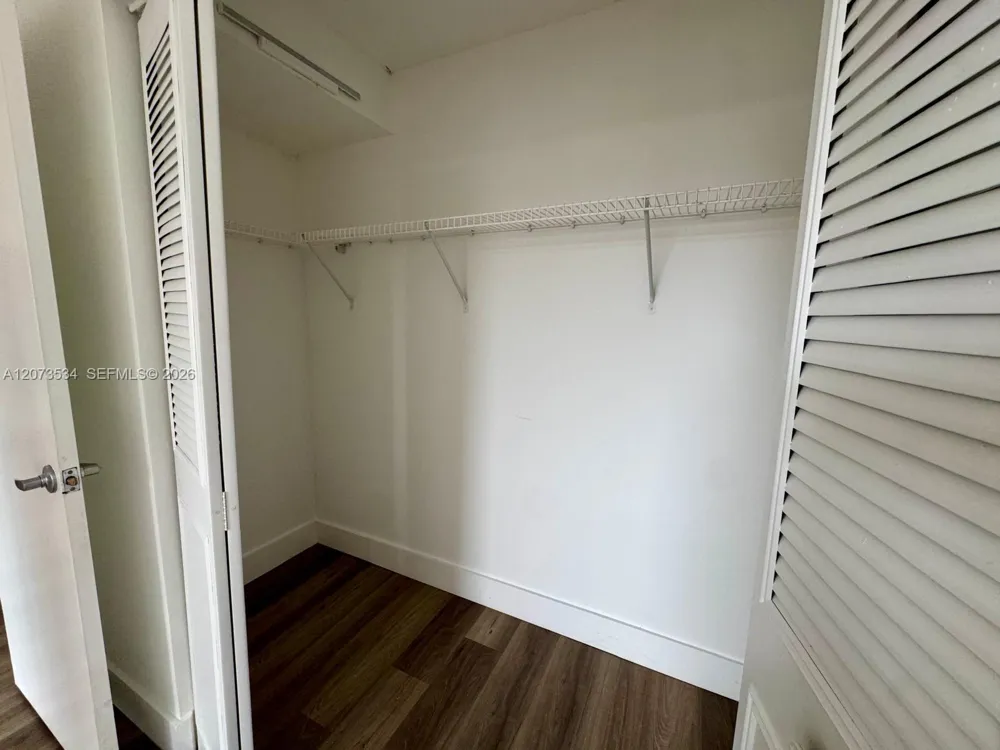 1720 NW N River Dr #408 Miami, FL 33125