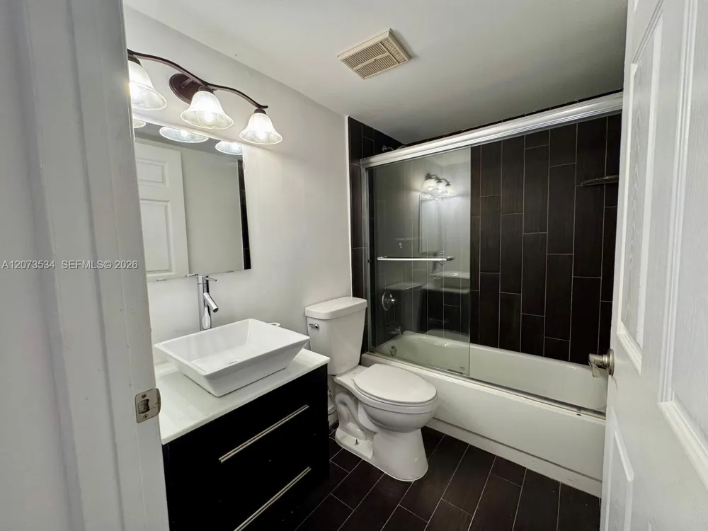 1720 NW N River Dr #408 Miami, FL 33125