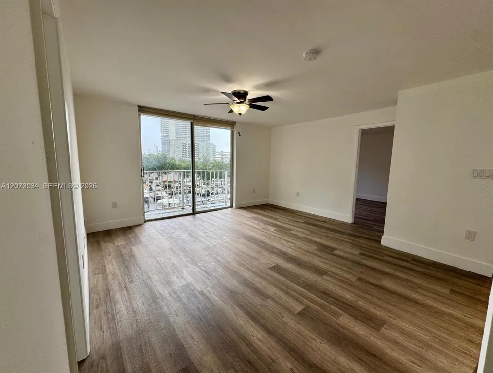 1720 NW N River Dr #408 Miami, FL 33125