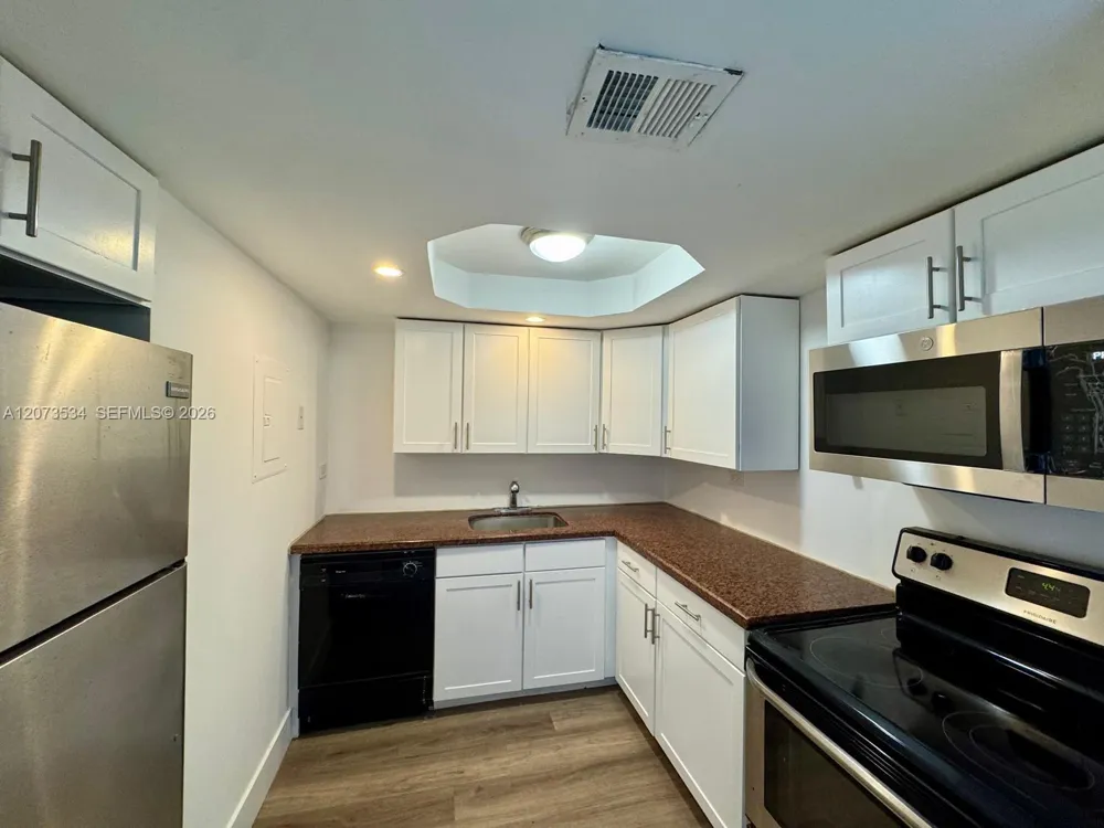 1720 NW N River Dr #408 Miami, FL 33125