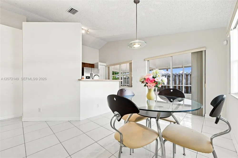 7336 Granada Way Margate, FL 33063