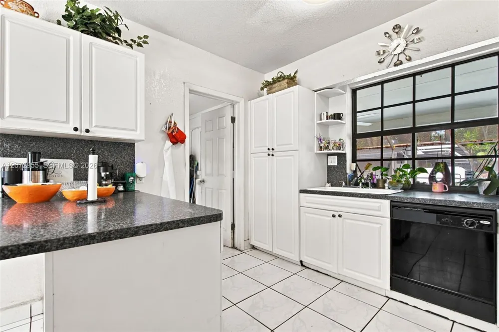 20001 Ranch Rd Cutler Bay, FL 33189