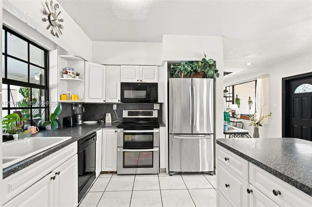 20001 Ranch Rd Cutler Bay, FL 33189