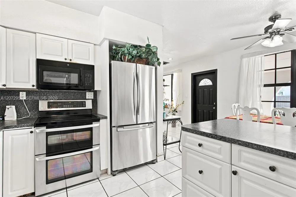 20001 Ranch Rd Cutler Bay, FL 33189