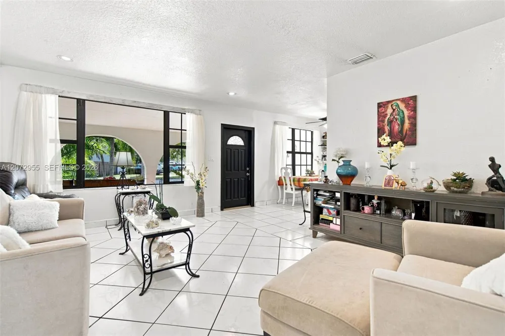 20001 Ranch Rd Cutler Bay, FL 33189