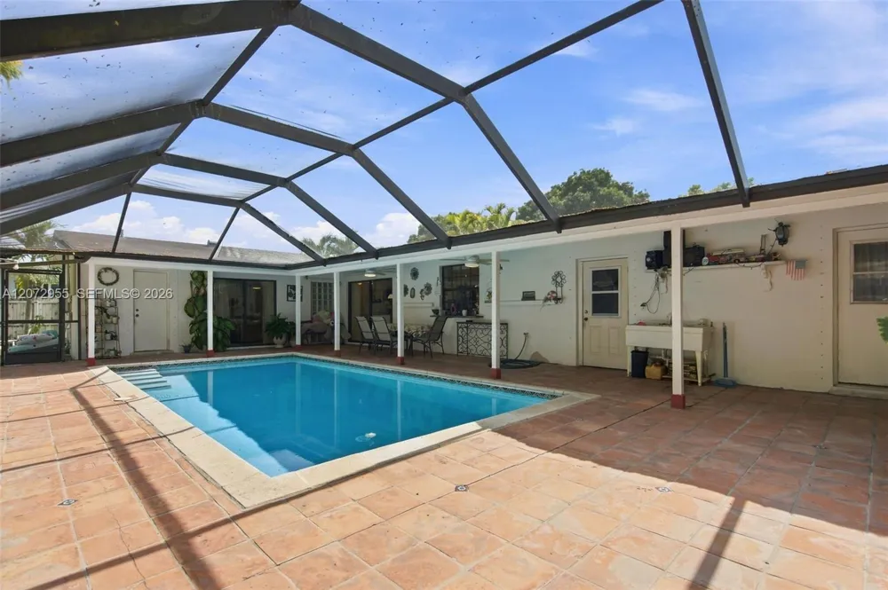 20001 Ranch Rd Cutler Bay, FL 33189