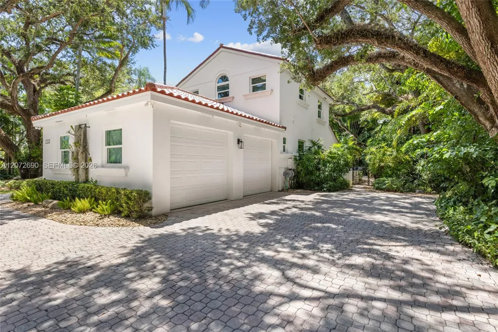 11050 Girasol Ave Coral Gables, FL 33156