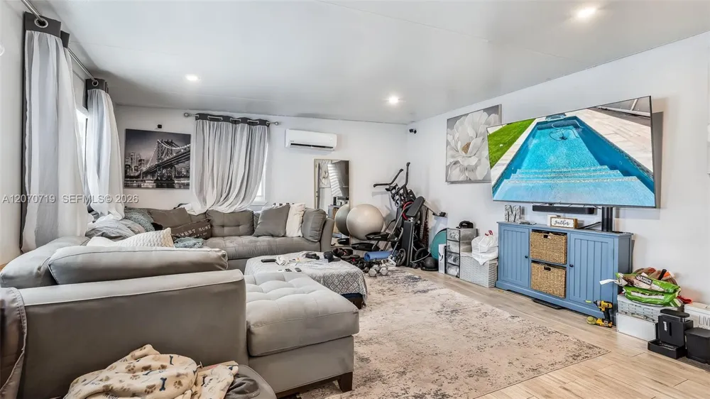 6901 SW 29th St Miramar, FL 33023