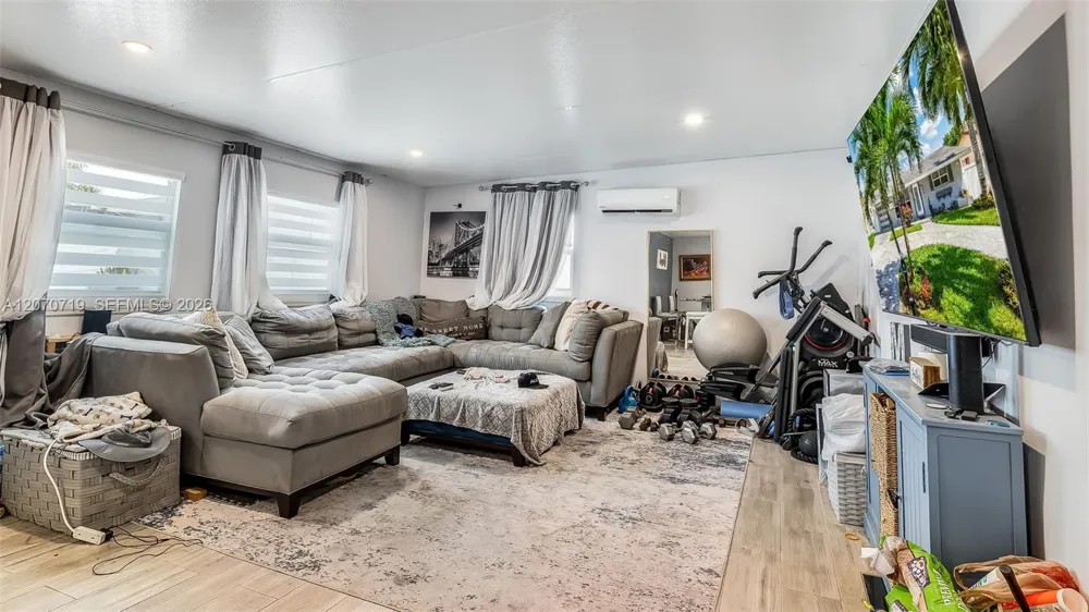 6901 SW 29th St Miramar, FL 33023