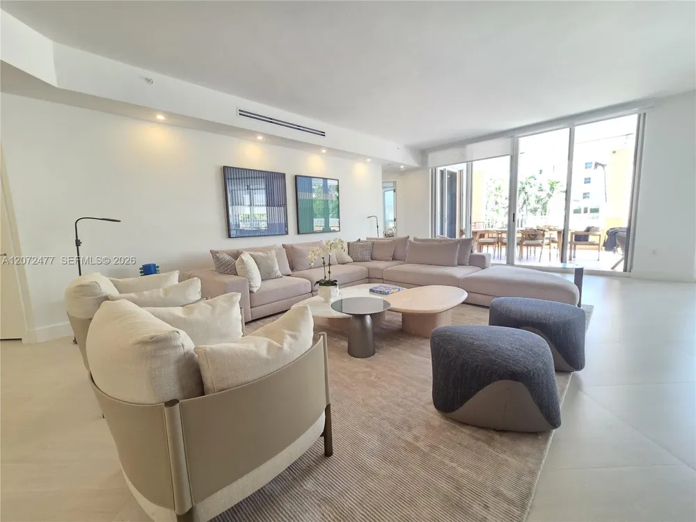 739 Crandon Blvd #202 Key Biscayne, FL 33149