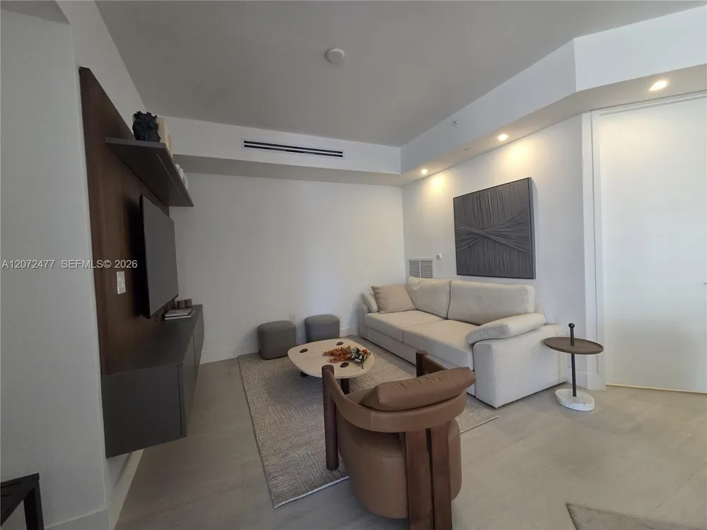 739 Crandon Blvd #202 Key Biscayne, FL 33149