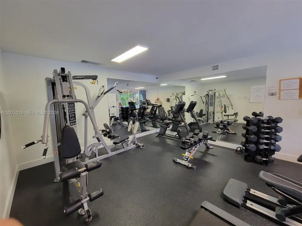 4550 NW 9th St #512E Miami, FL 33126