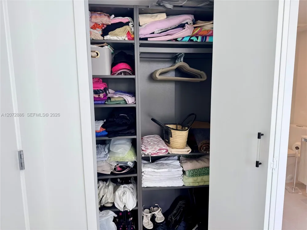 13800 Highland Dr #307 North Miami Beach, FL 33181
