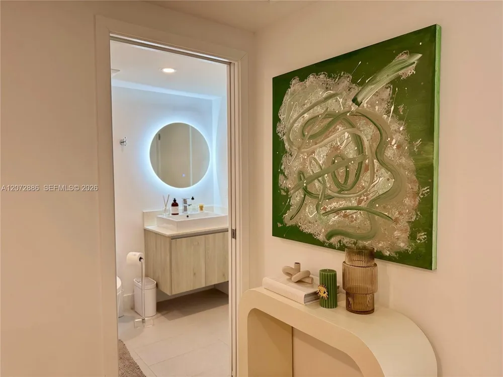 13800 Highland Dr #307 North Miami Beach, FL 33181