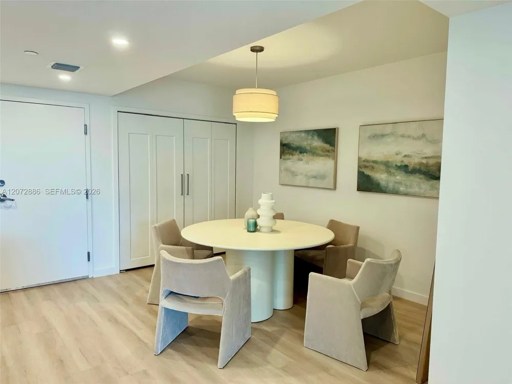 13800 Highland Dr #307 North Miami Beach, FL 33181