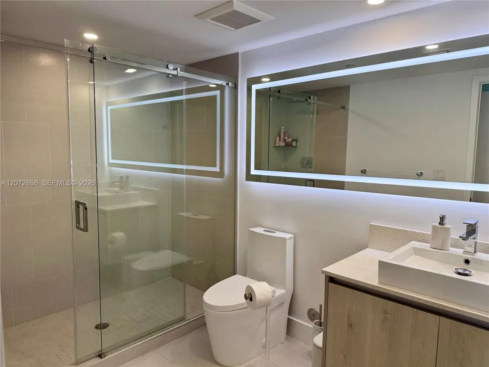 13800 Highland Dr #307 North Miami Beach, FL 33181