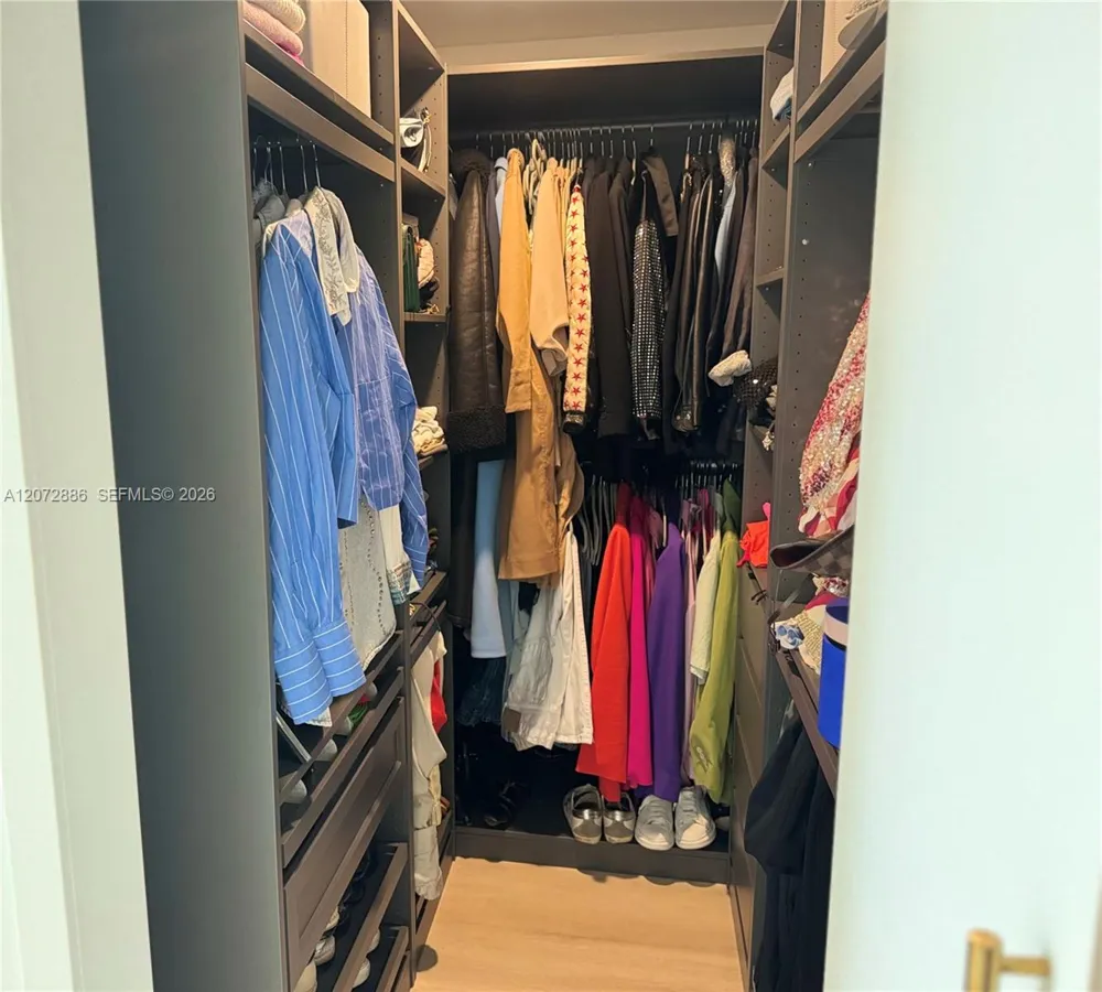 13800 Highland Dr #307 North Miami Beach, FL 33181