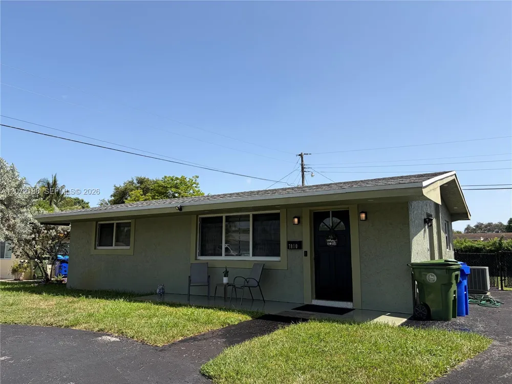 7810 NW 11th Ct Pembroke Pines, FL 33024