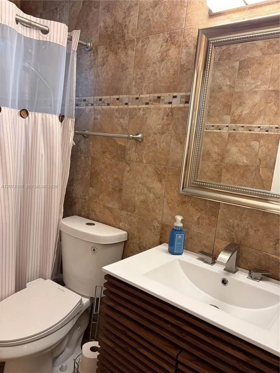 7810 NW 11th Ct Pembroke Pines, FL 33024