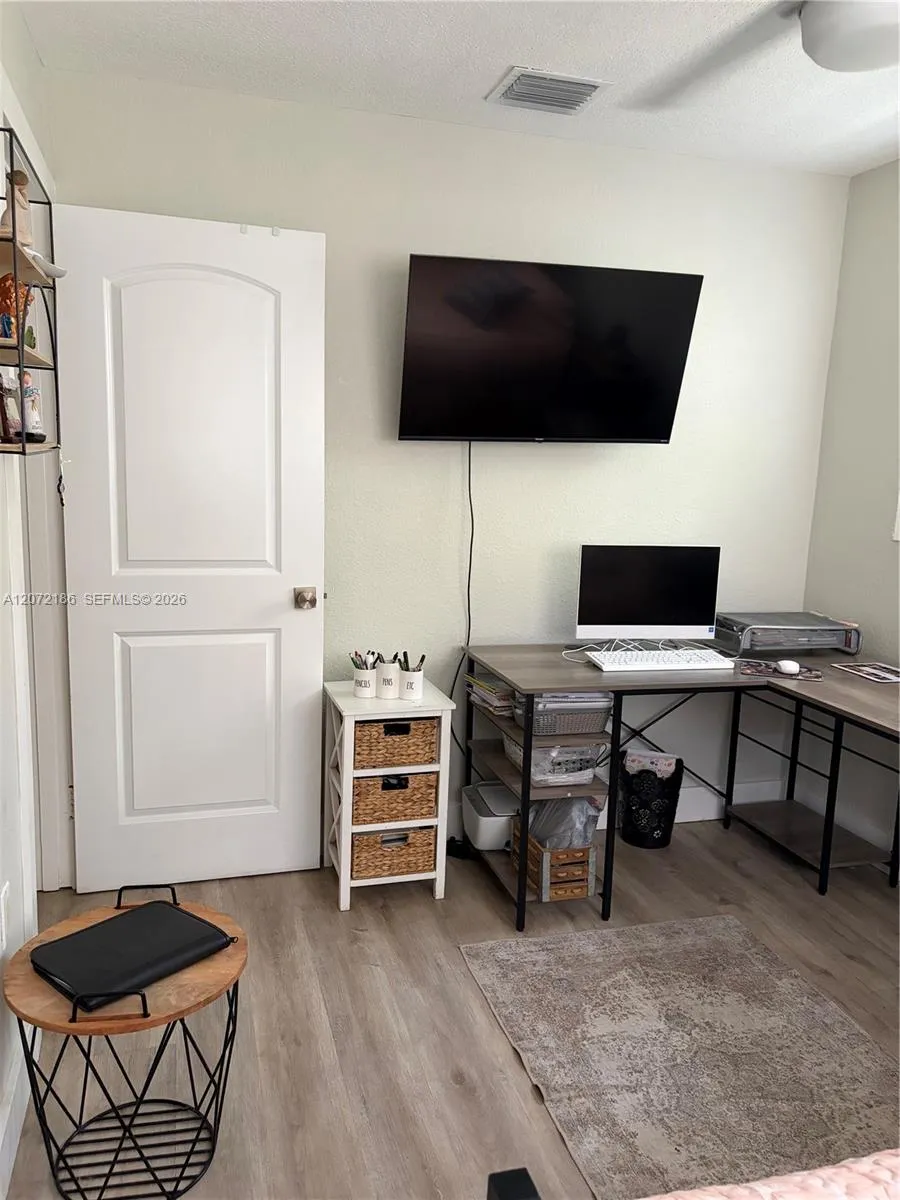 7810 NW 11th Ct Pembroke Pines, FL 33024