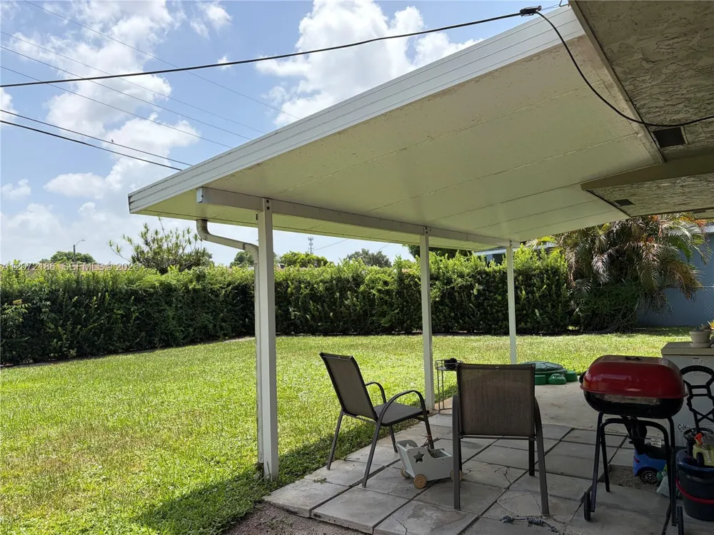 7810 NW 11th Ct Pembroke Pines, FL 33024