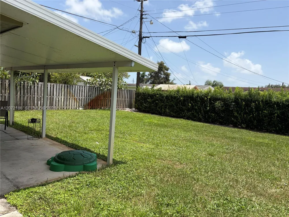 7810 NW 11th Ct Pembroke Pines, FL 33024