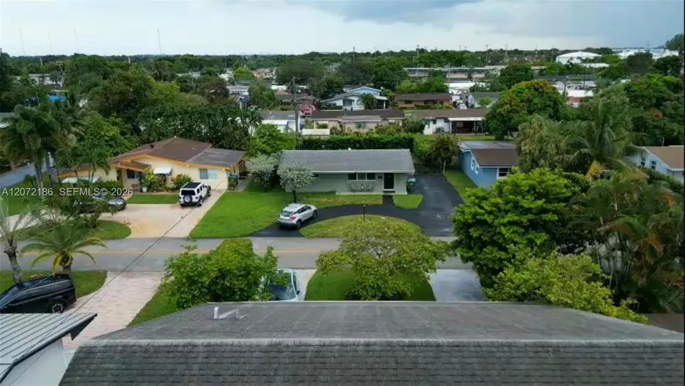 7810 NW 11th Ct Pembroke Pines, FL 33024