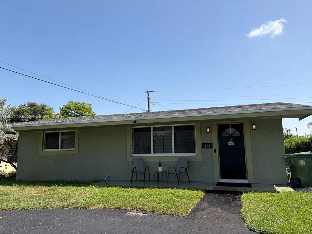 7810 NW 11th Ct Pembroke Pines, FL 33024