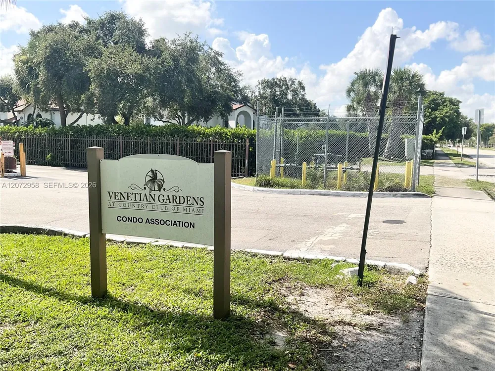 17901 NW 68th Ave #T207 Hialeah, FL 33015