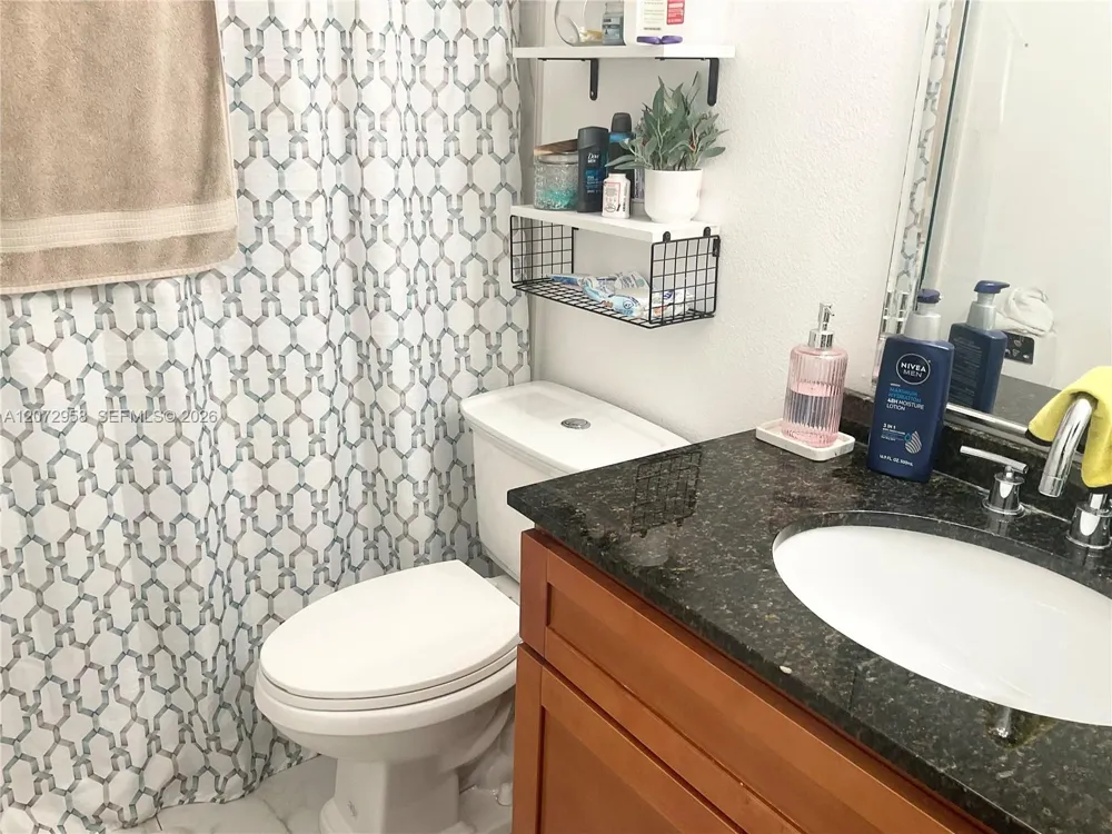 17901 NW 68th Ave #T207 Hialeah, FL 33015